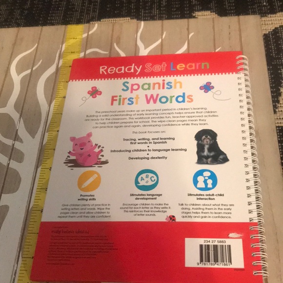 Spanish First Words Wipe Clean Book - Picture 7 of 8